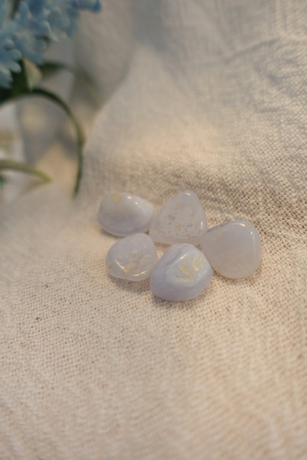 Quartz Chalcedony Extra Small (Set of 5)