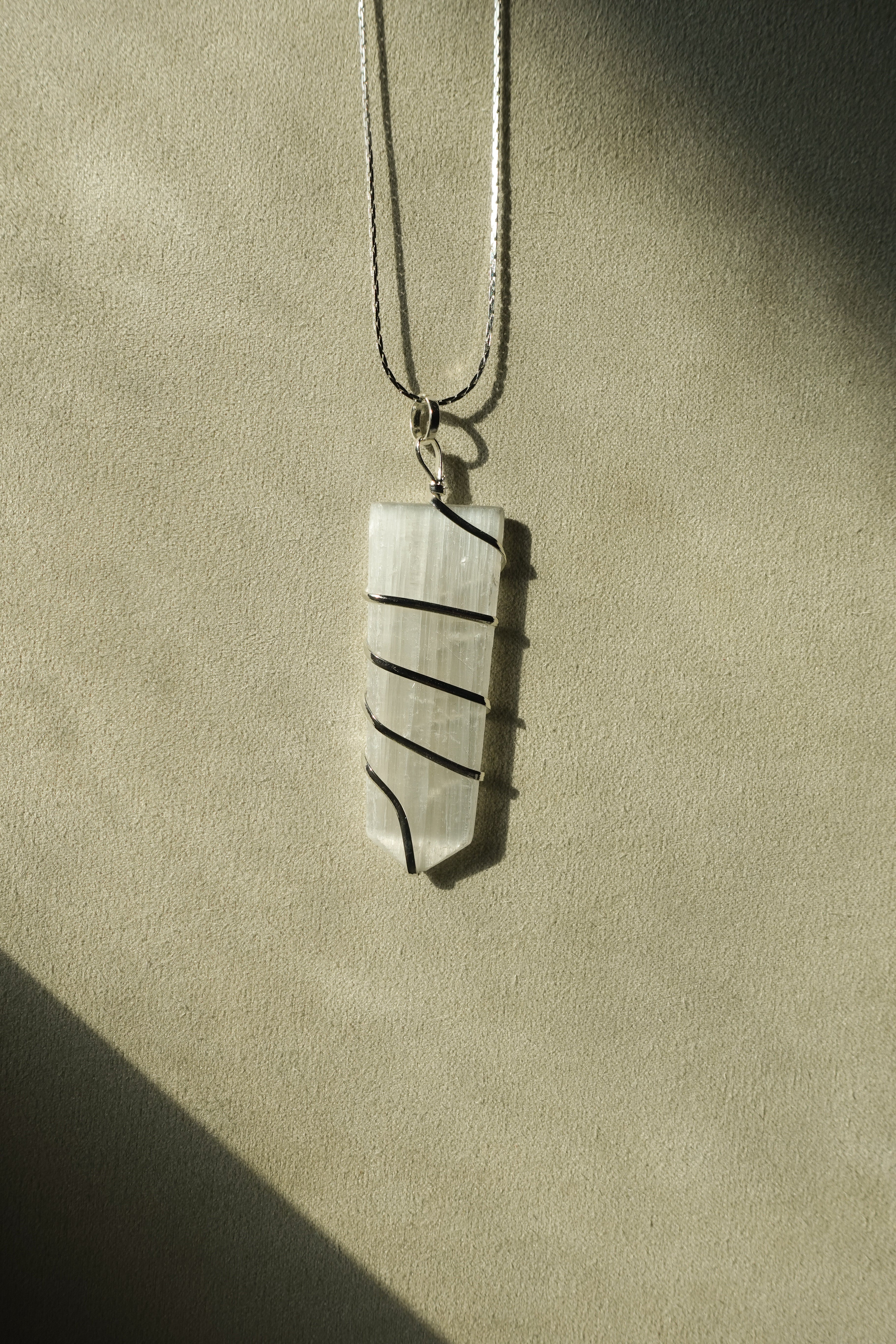 Selenite Necklace L 24 Inch
